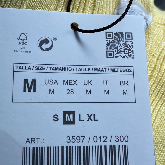 NWT. Zara Yellow Jewel Buttons Knit Polo Shirt. Size M. - Picture 9 of 11